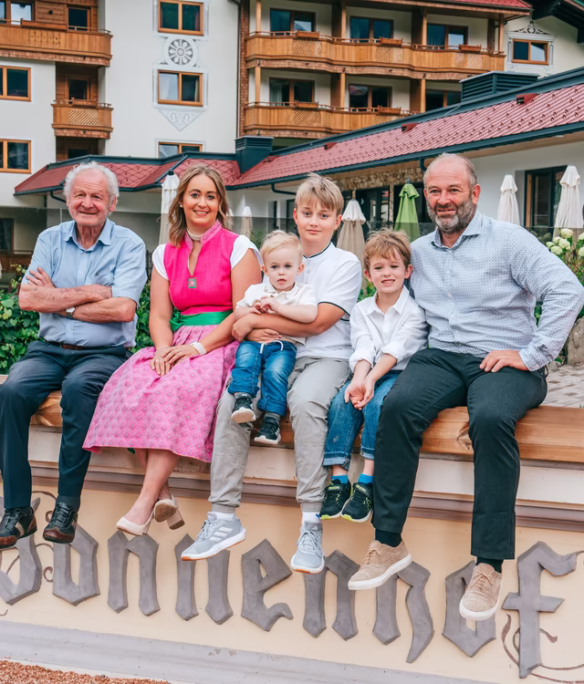 Die Gastgeberfamilie Wildauer des Ferienhotel Sonnenhof in Zell am Ziller – mit Herzblut und Leidenschaft seit 1975 Gastgeber im Herzen des Zillertals