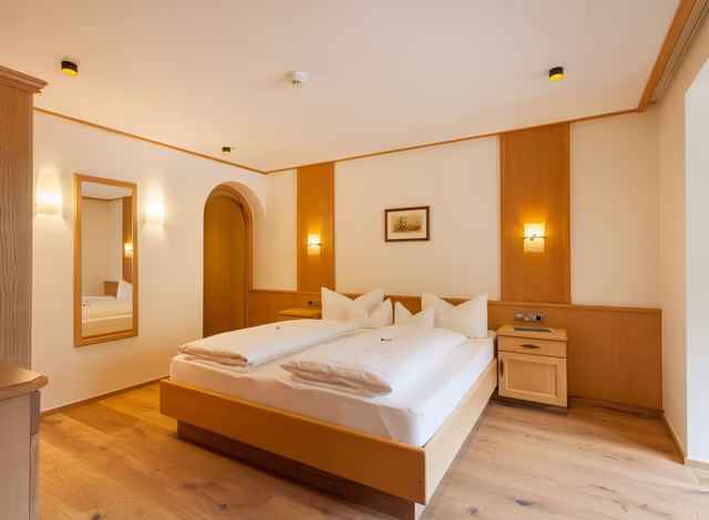 Doppelbett im Kleinen Familienzimmer