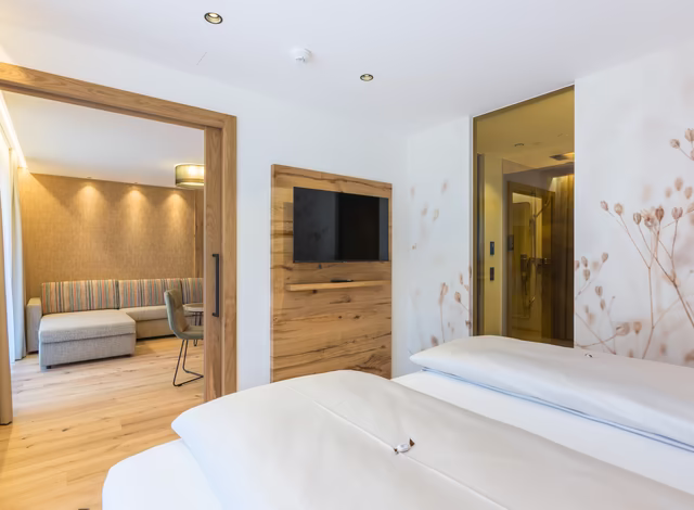 Panorama Suite Schlafzimmer mit Balkon