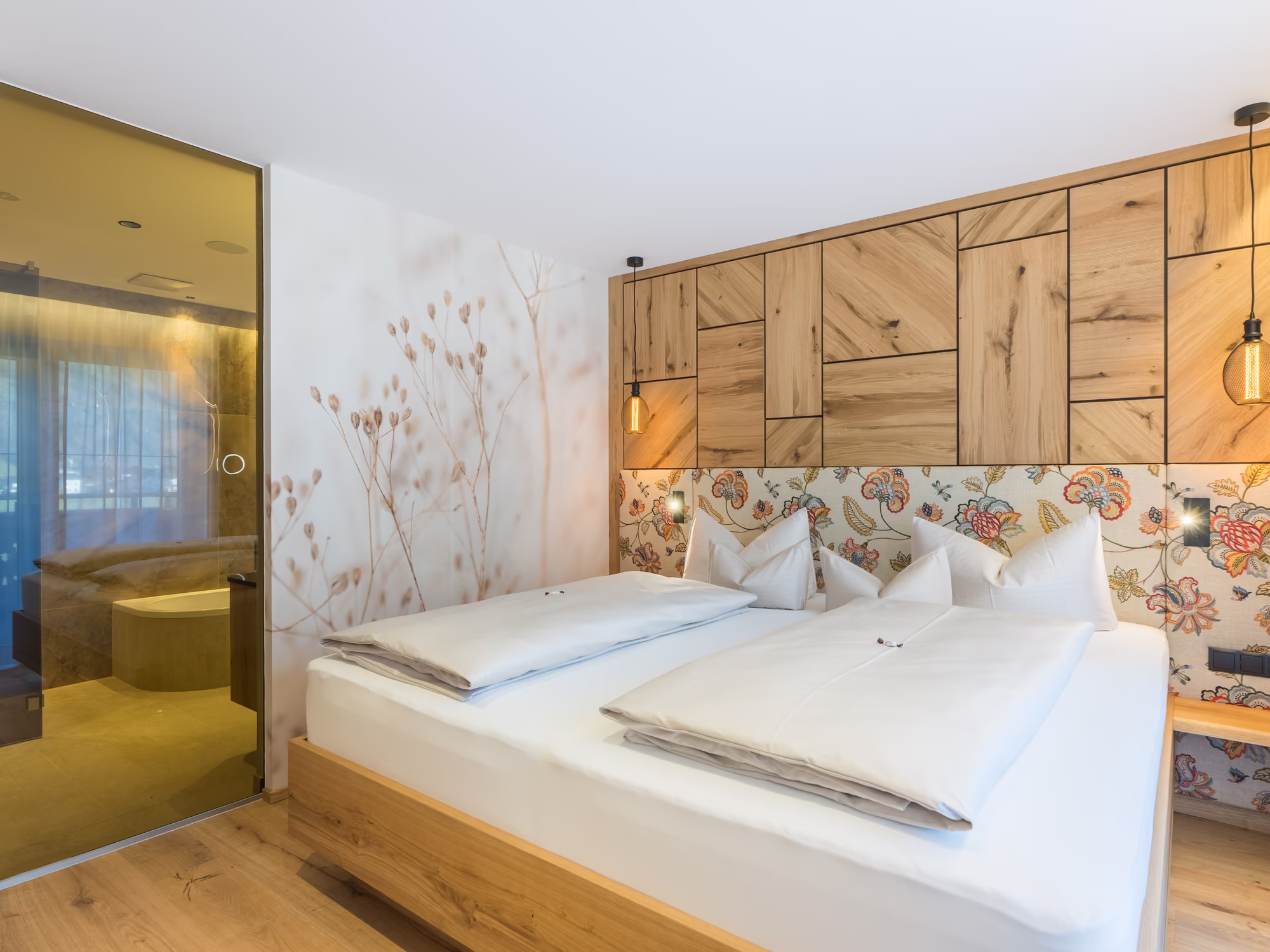 Panorama Suite Schlafzimmer mit Balkon